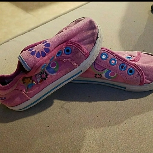 Dora kids shoes - Picture 1 of 4